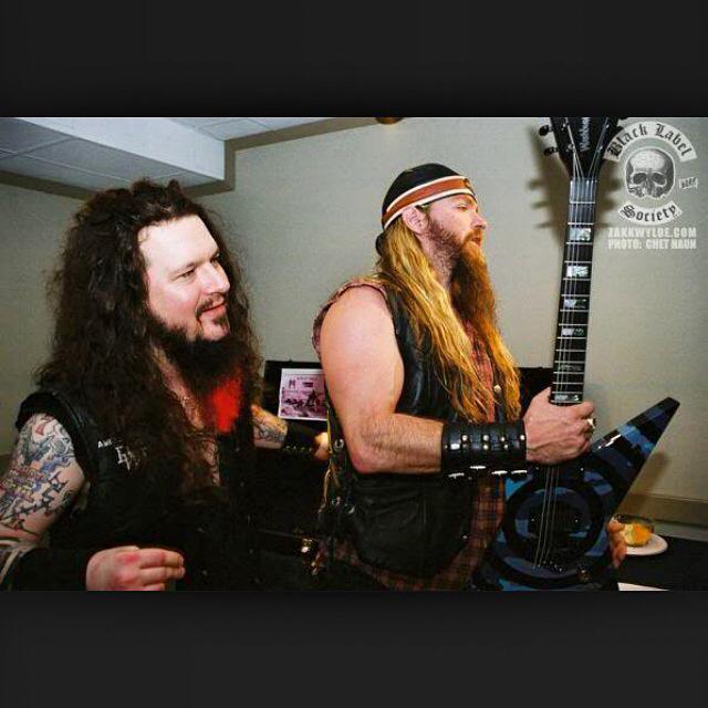 ZakkWyldeBLS's tweet photo. ST.DIME RULES! Not Only in The GUITAR PLAYING DEPT.,The GIFT GIVING DEPT. As Well!LOVE YOU ST.DIME! tBLSt SDMF tDIMEt http://t.co/S0na0KHQ6a