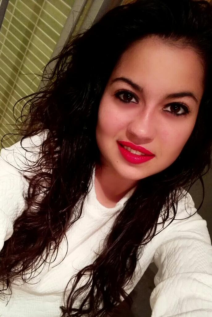 Noemi_Dance's tweet photo. Buenas noches! 😊 #Smile http://t.co/MkyJvoLo6h