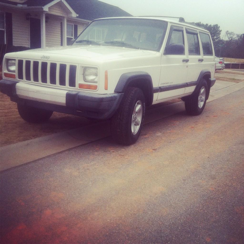 jeepmafiaOG's tweet photo. Well.  Since Darlene got sold. Time to start building and breaking Dixie! http://t.co/cEbful9eRk
