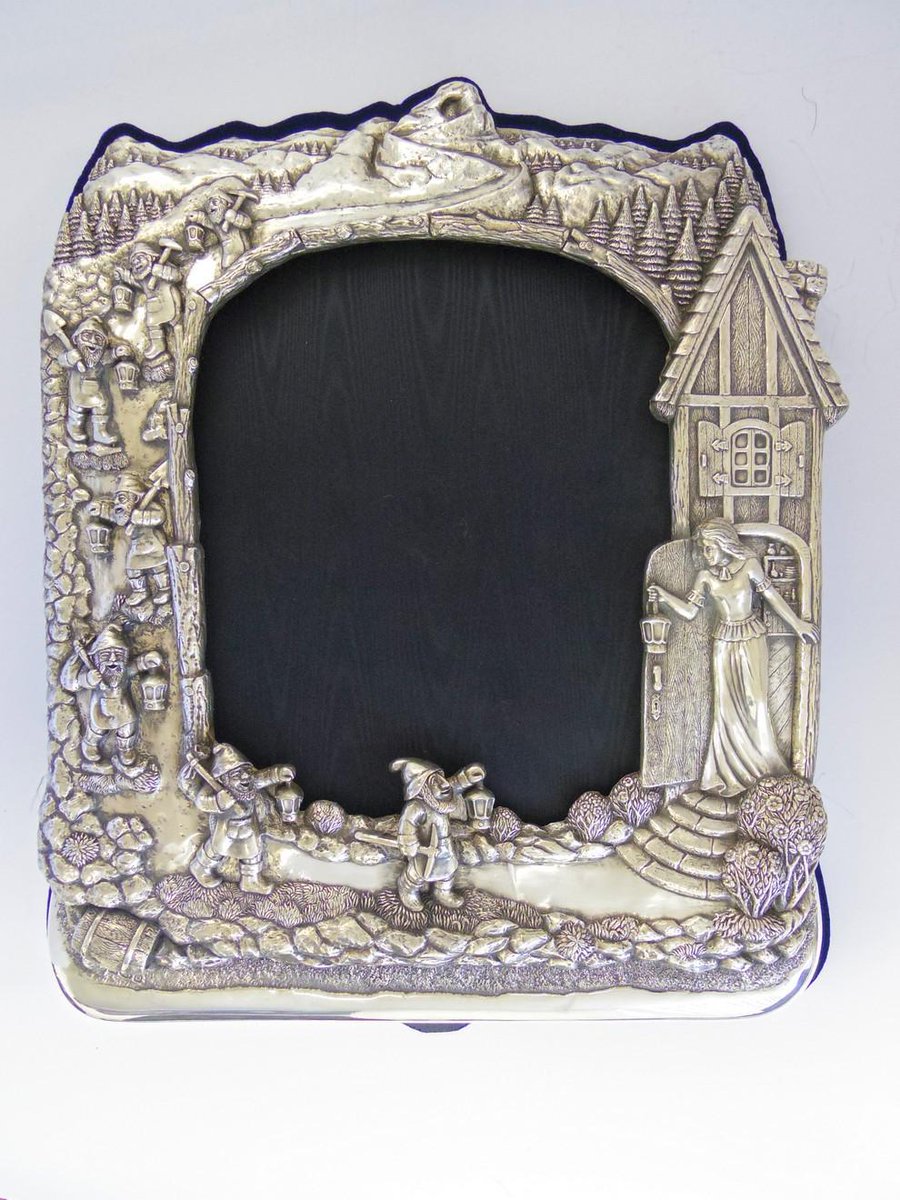 925Inc's tweet photo. Personalized sterling silver picture frames #silverframes #925silver #925silverjewellery https://t.co/c0vMPYbD7T http://t.co/HtMuJfRCWM