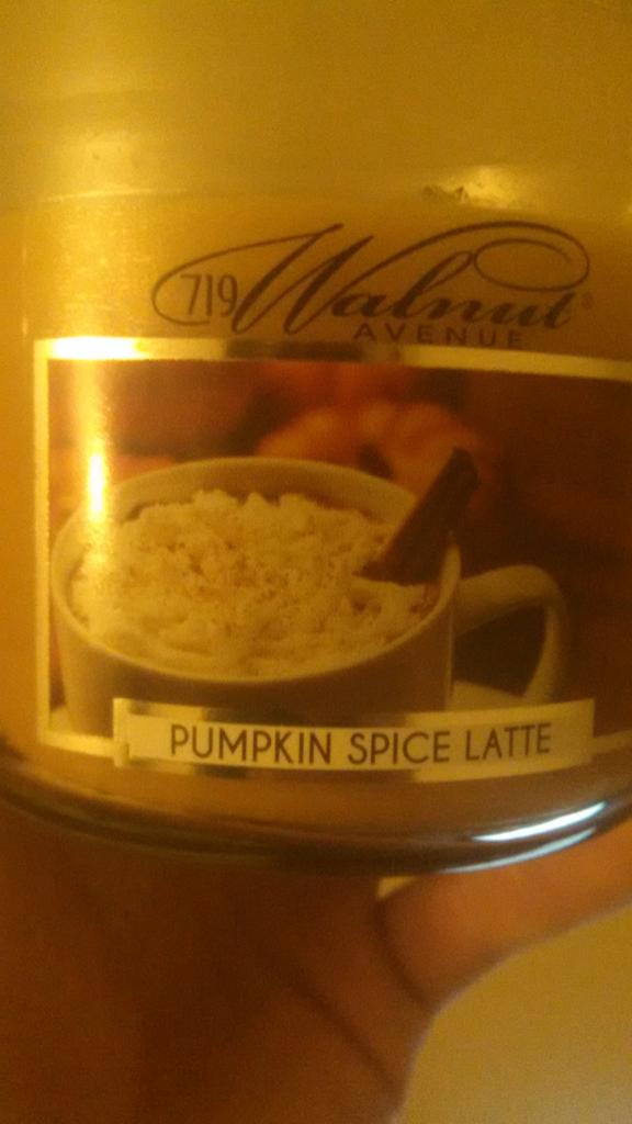 APierceJ's tweet image. This shit is making my apartment smell dank