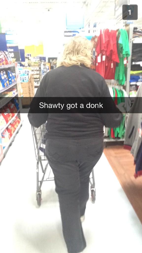 FrizzyFit's tweet photo. @ItsBarrTime @FriendlyAssh0le Taylor Barr sending anapchats of his mom http://t.co/D4sWjU6Z41