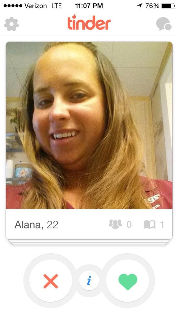 Tinder_Pick_Ups's tweet photo. Don't you guys hate it when you have a lot on your mind but no one to talk to? #SwipeResponsibly http://t.co/74S1jF3kzB