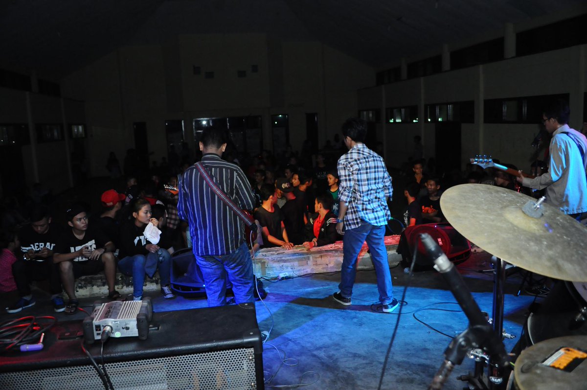 GoodDayForListening! tweet media