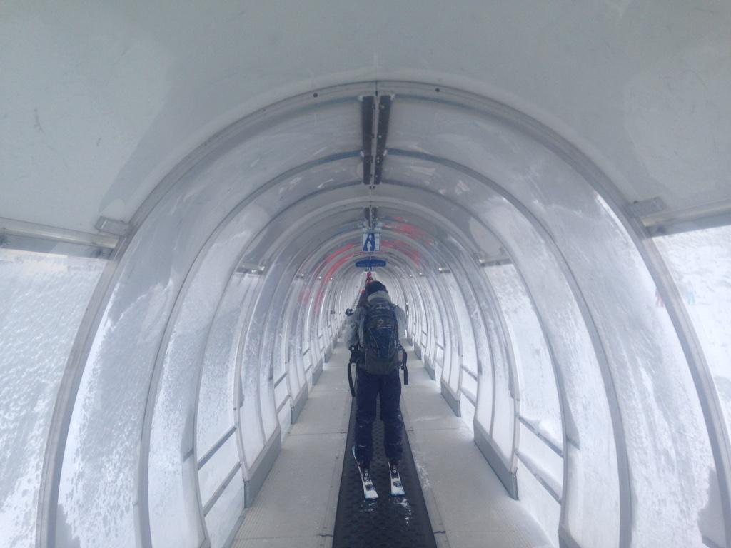 SweetSnowsports's tweet image. It may be cold and snowing outside but it&apos;s nice and warm on this life. #winterhasstarted #skiing #3valleys