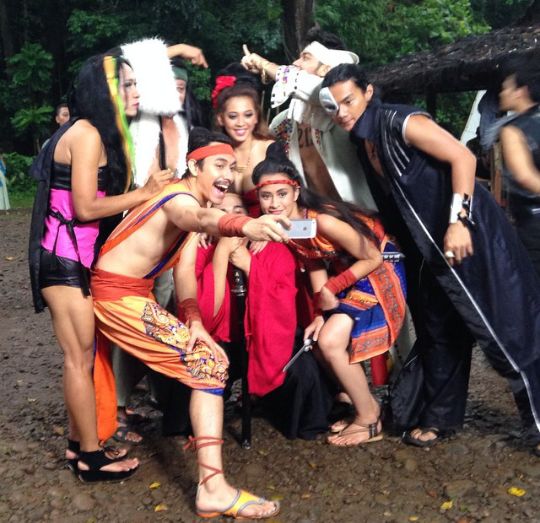 Soreee...Apa yg terjadi klo mereka bareng gitu??jawabannya 22 januari 2015...can't waitt... #KacaunyaDuniaPersilatan