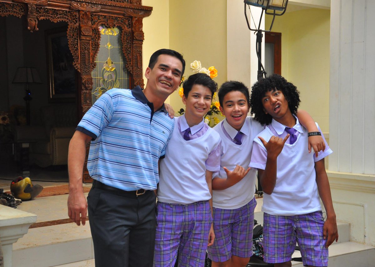 ayahnya surya bersama trio kampret <a href="/teddy_syach/">teodorio syah teddi</a> <a href="/Umaykeren/">fell</a> <a href="/Endy_ganteng/">Endy Arfian</a>  #BidadariTakutJatuhCinta