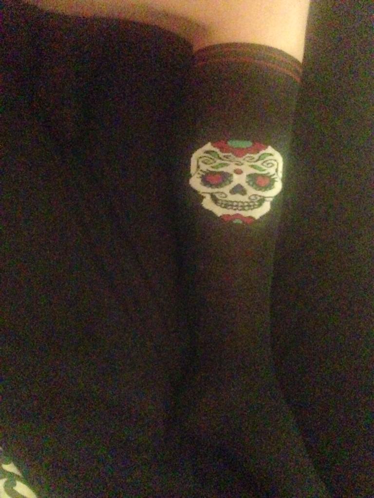 LexiGray_7's tweet photo. I💜knee high socks &amp; these r my favssss😍 http://t.co/l7DL2IZ14B