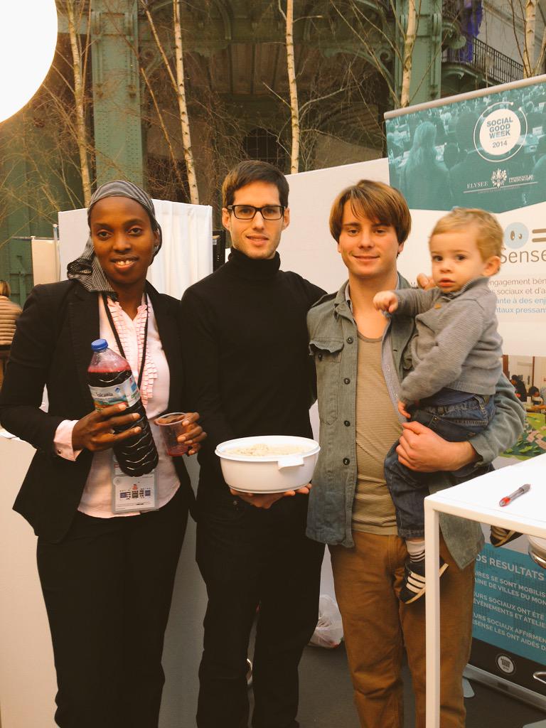 DareDareTeam's tweet photo. #OsonslaFrance c'est aussi l'entrepreneuriat social #Socent ! Avec @senwomenup @ruchequiditoui @GuilhemCheron http://t.co/sBlAfemXvu