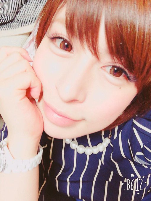 今日も一日がんばろー。 って起きるの遅すぎね。 赤ワインが飲みたいなーあ。 http://t.co/is19b3PhyN