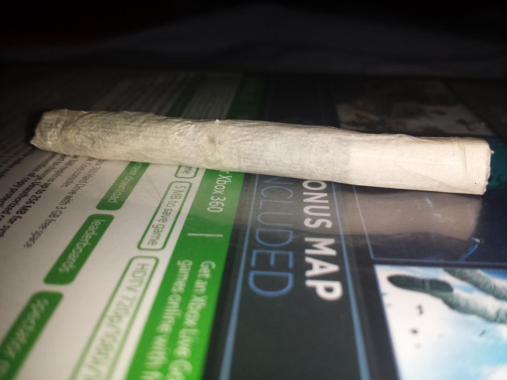 jmsXXV's tweet photo. Break it up ... roll it up ... spark it up !!! #kriticalhulkOG http://t.co/WLjIdJJuEm