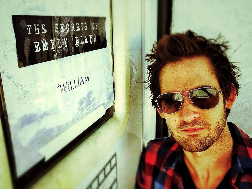 IamWillKemp's tweet photo. Looking forward to another day @ the #office w/ #ColmMeaney @adrianpaul1 @EllenHollman @mikeelliott2000 #SOEB http://t.co/jSaJvTtT4D