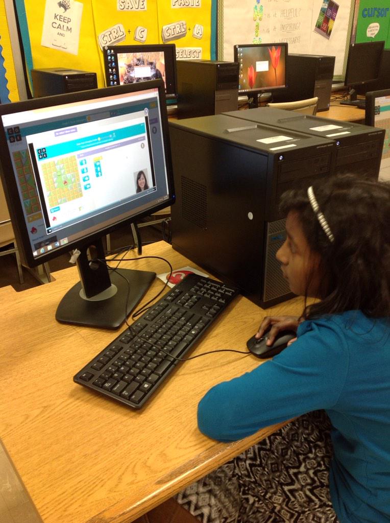 StEdwardConfess's tweet image. 3rd graders learn coding with #AngryBirds #beyondhourofcode