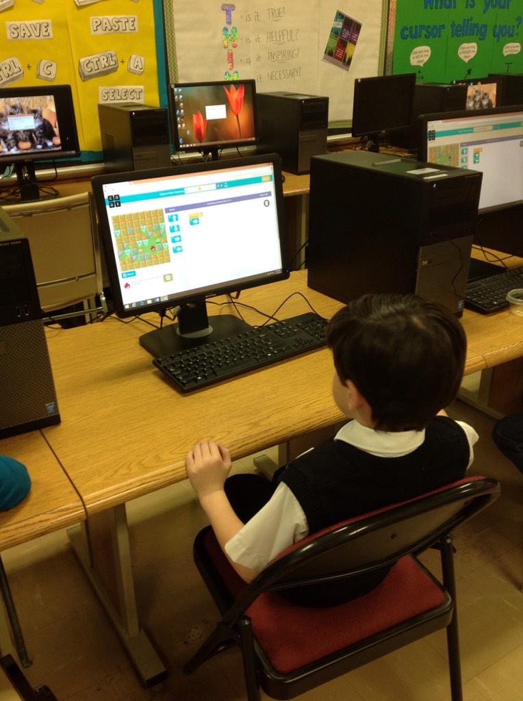 StEdwardConfess's tweet image. 3rd graders learn coding with #AngryBirds #beyondhourofcode
