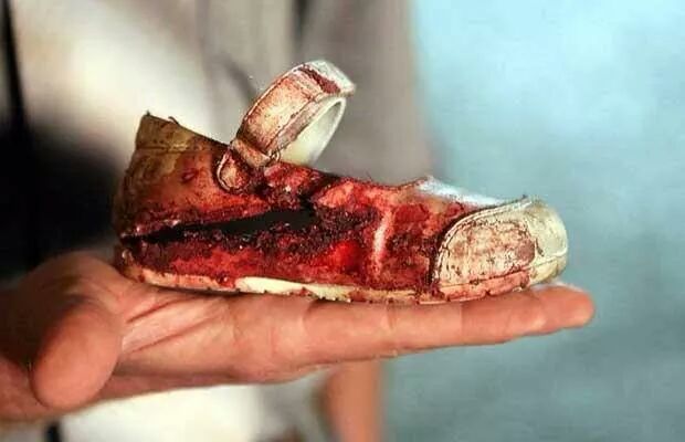 arooojzahra's tweet photo. Cant bear this picture #PeshawarAttack  #KillTTP http://t.co/e29EPi6Wz9
