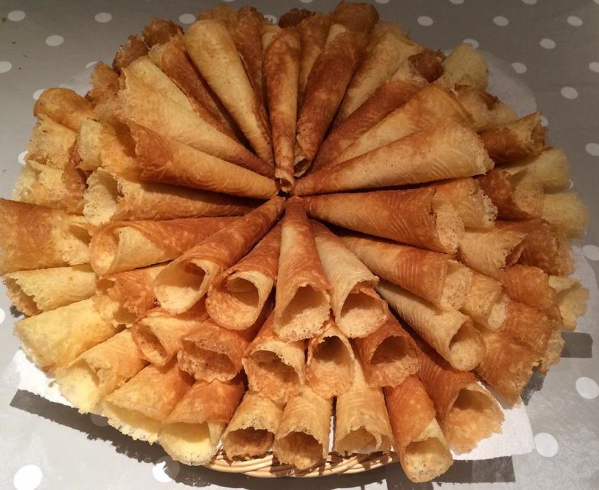 elusive_moose's tweet photo. Baking #krumkaker, a popular #Christmas tradition in #Norway :-) http://t.co/WeM6N09JPi @VisitNorway Photo Suki Yang http://t.co/MZh7xam7ir