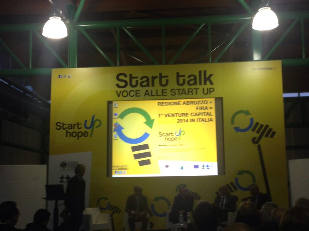 mark_izz's tweet photo. Live from #StarTalk #voceallestartup @starthopefira @giadecaro @RiccardoLuna @gianlumarino http://t.co/VTGpYnchFr