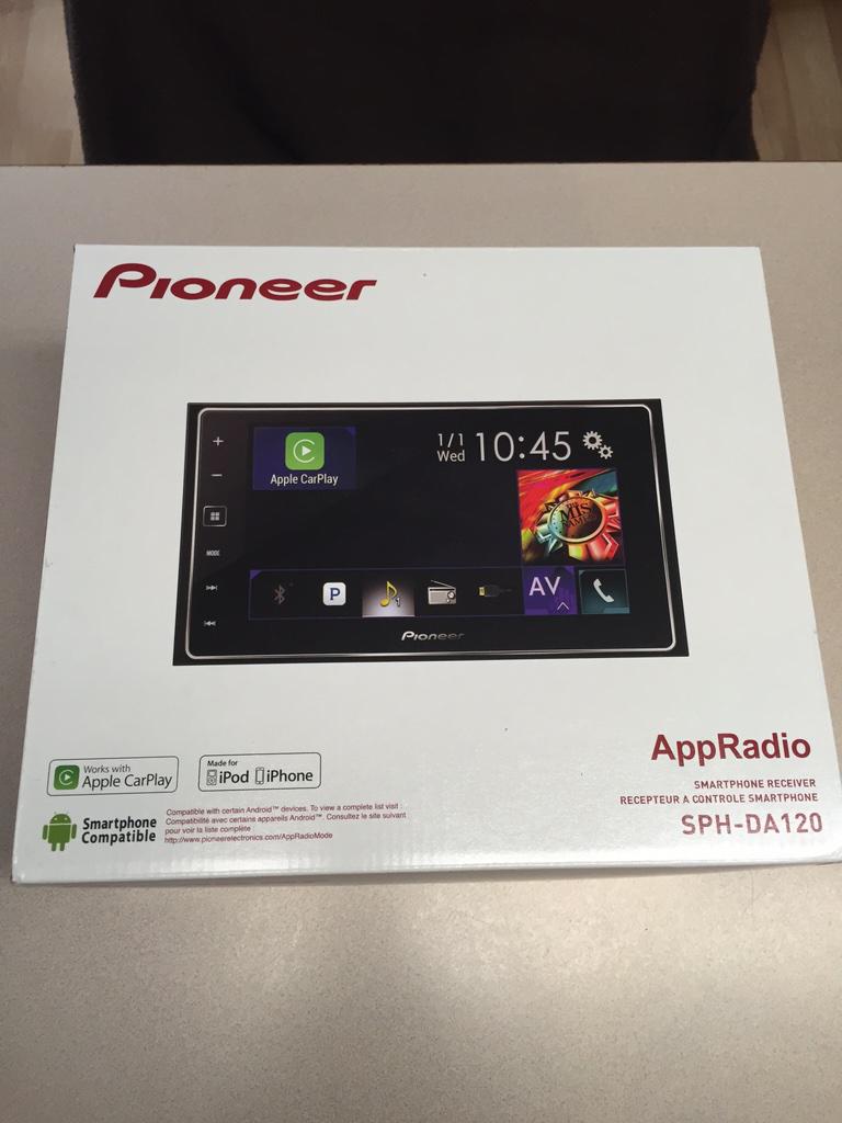 JRineh94's tweet photo. My new radio came in !!!!!!!!!! http://t.co/IPFey2LOLl