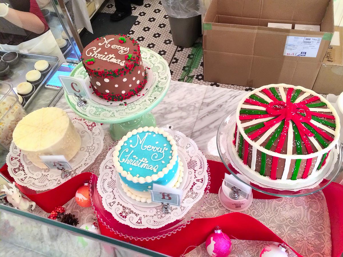 Tokyo Fashion It S Christmas Time At Magnolia Bakery In Harajuku 原宿 クリスマス マグノリアベーカリー More Pics Http T Co Zj7xddbm3k Http T Co Hwel5wfjdf
