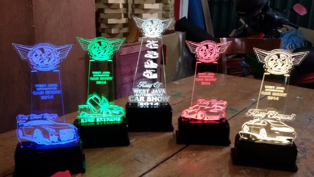 plakat piala trophy tweet media