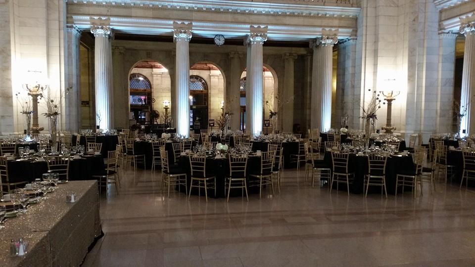 Wedding from this past Saturday at Courthouse turned out stunning with the black and gold color scheme!