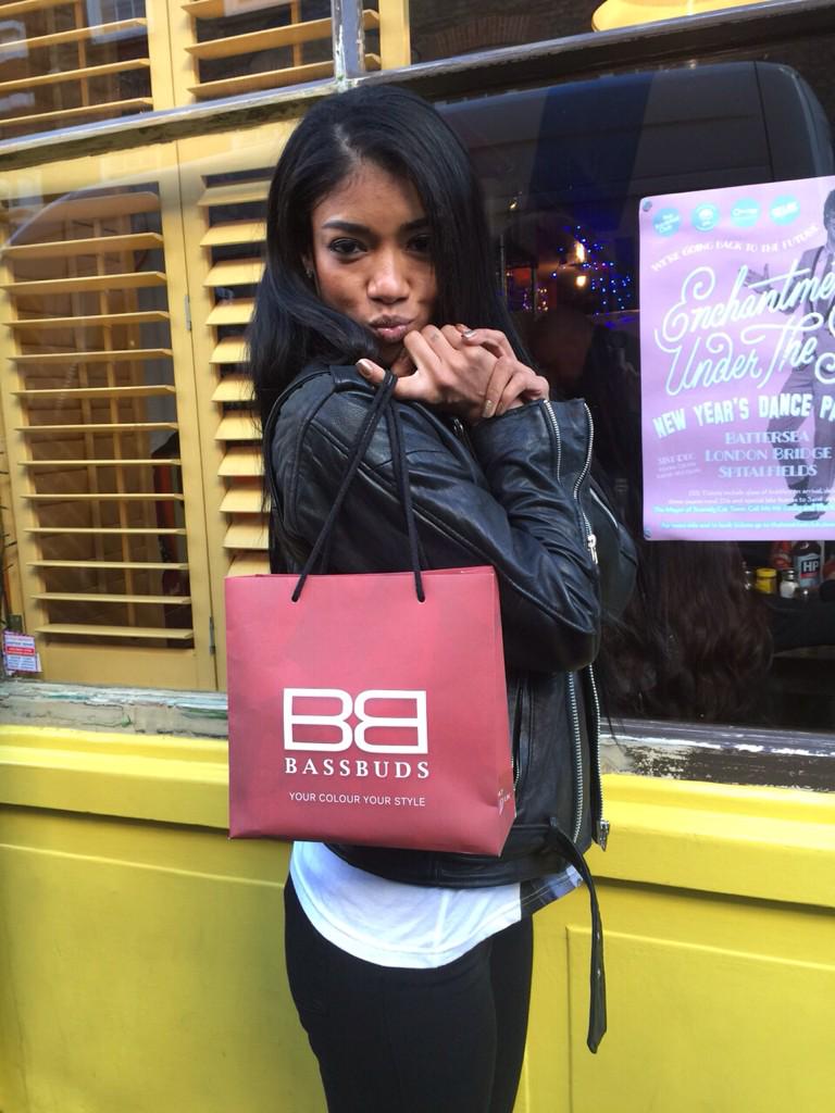 BassBudsLive's tweet photo. We had fun hanging out with this beautiful gem @MilaJ today! Gorgeous! #OurMain http://t.co/0dh2jZX1ld