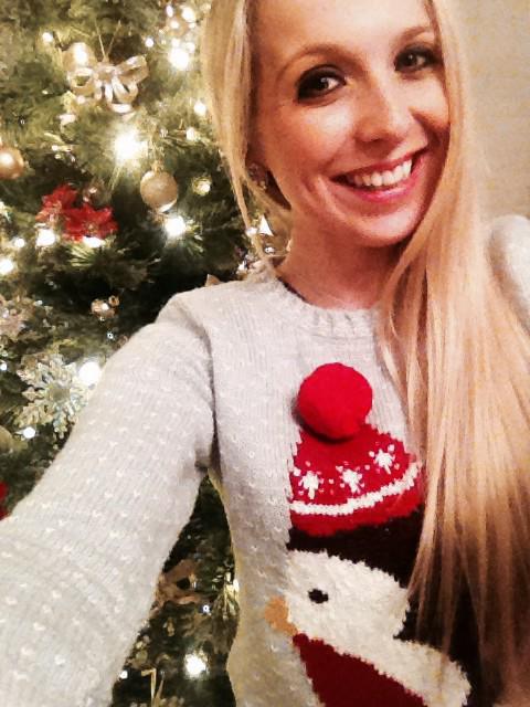 rosiehall91's tweet photo. Thankyou @briggsy9az for my early Christmas present! Love it #christmasjumper #treat 😊😘 xxxxxxx http://t.co/GNOhtMLGxs