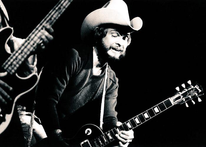    Happy birthday Billy Gibbons! ¡Feliz cumpleaños ! 