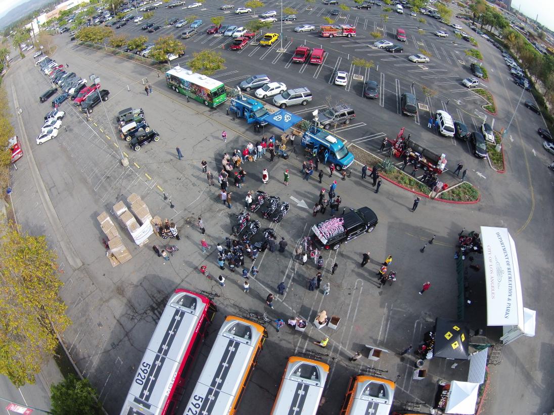 videogamebus's tweet photo. @ABC7JulieSone Video Game Bus #videogamebus 818-391-8191 #videogameparty http://t.co/oOBMfSMXUD http://t.co/3g6TQd0qSX