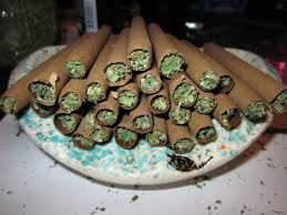 WeedPics101's tweet photo. Fav for a blunt http://t.co/l8J41yNrz3