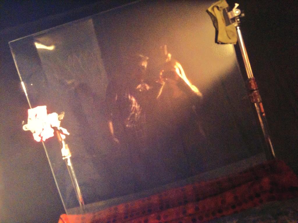 Vintiu's tweet photo. About to smash some serious piece of glass. Sugar glass, that is. With @Gregglecakes #breakaway #film #onsetvfx http://t.co/O5LTz6GJq8