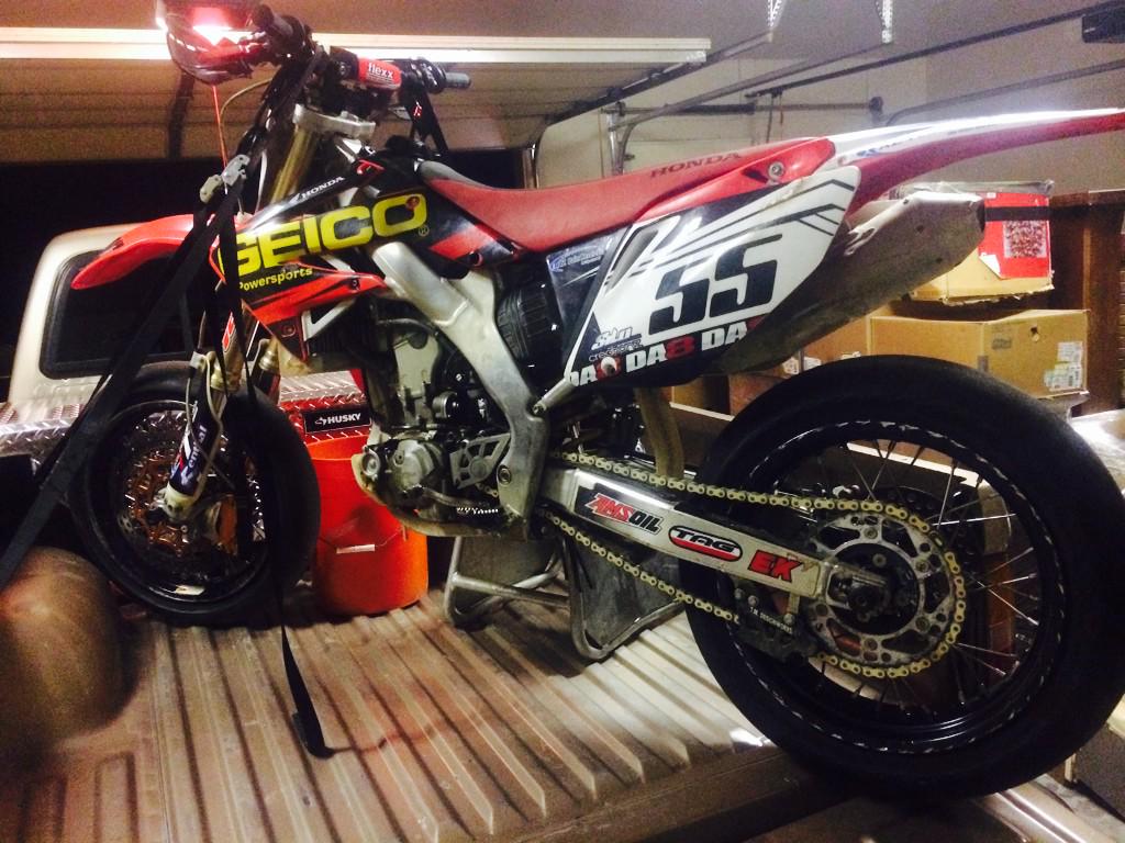 lukecindy5's tweet photo. Super Moto day http://t.co/FoA9rhPCEV