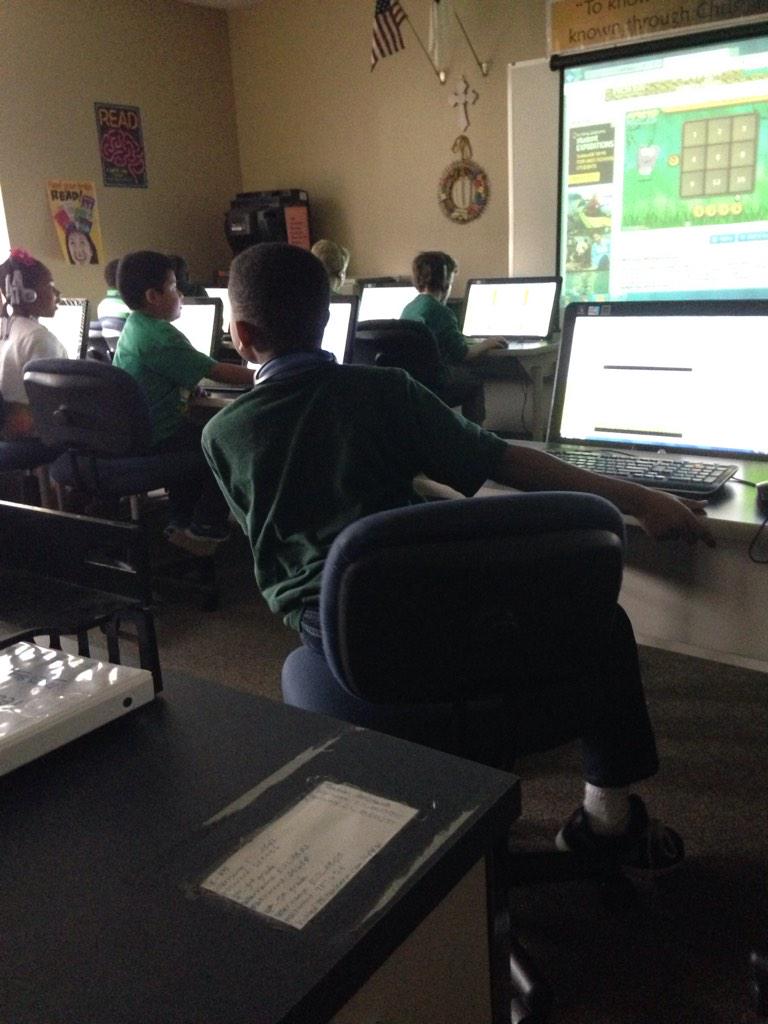 emmy49er's tweet image. 2nd grade completed their STAR reading test...now a little fun time. #educationalgames #HGCS2014