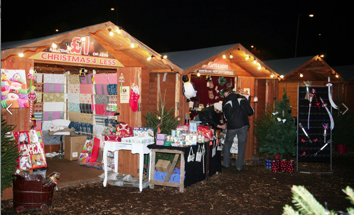 winter_events's tweet photo. Come &amp; join us for a drink &amp; some hot tasty food after your shopping! Ice skating until 10pm! http://t.co/7fHR4mgVKl http://t.co/77ZZDnJICL
