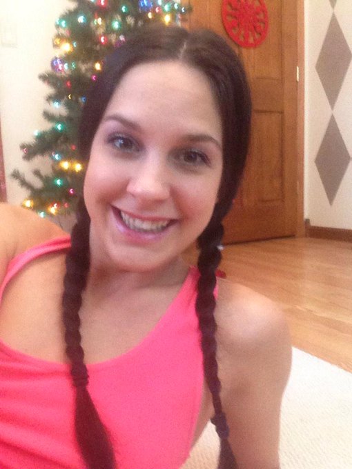 Happy Tuesday, want a 1 on 1 show with me!? I'm available for Skype or Tru Pvt, mention me here or send<a href="/tag/rt"class="tags"><span>#rt</span></a>