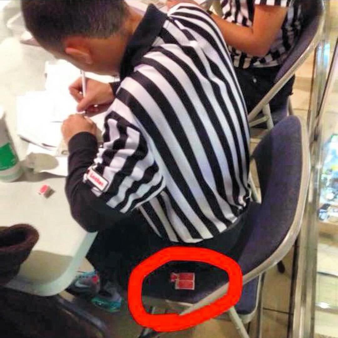 highass_blee's tweet photo. @footlocker this is the reason people get furious over yall raffle sweepstakes because many of yall stores do this http://t.co/7Z0QGvmeE8
