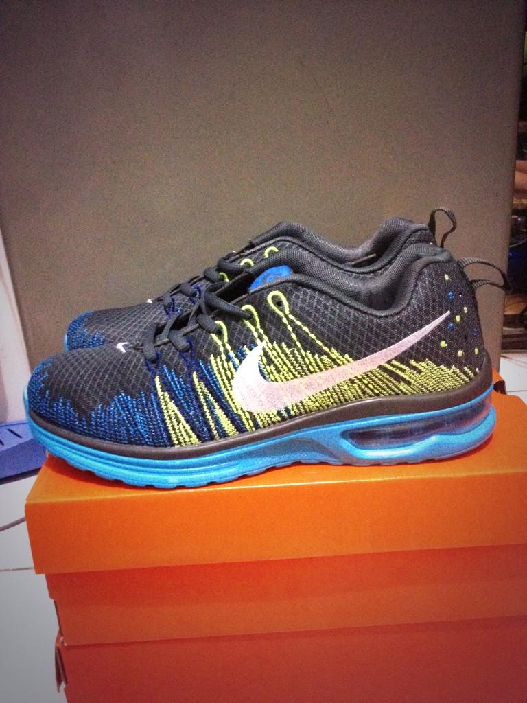 Kotiko17's tweet photo. Nike running order now!! Contact for order. #sepatumurah #sepatunike #jualsepatu #nikemurah #jualanjakarta #jualan http://t.co/zDWPf1yahf