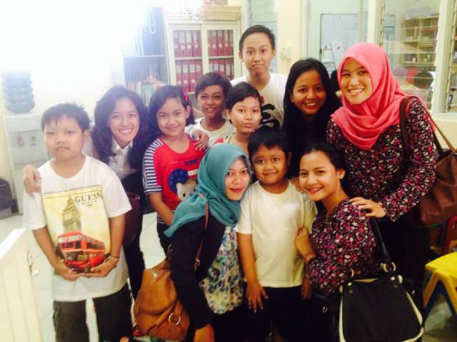 Alhamdulilah, siang td perwakilan dr Crew Chemistry sdh menyerahkan hasil donasi sbgian keuntungan dr rangkaian acara