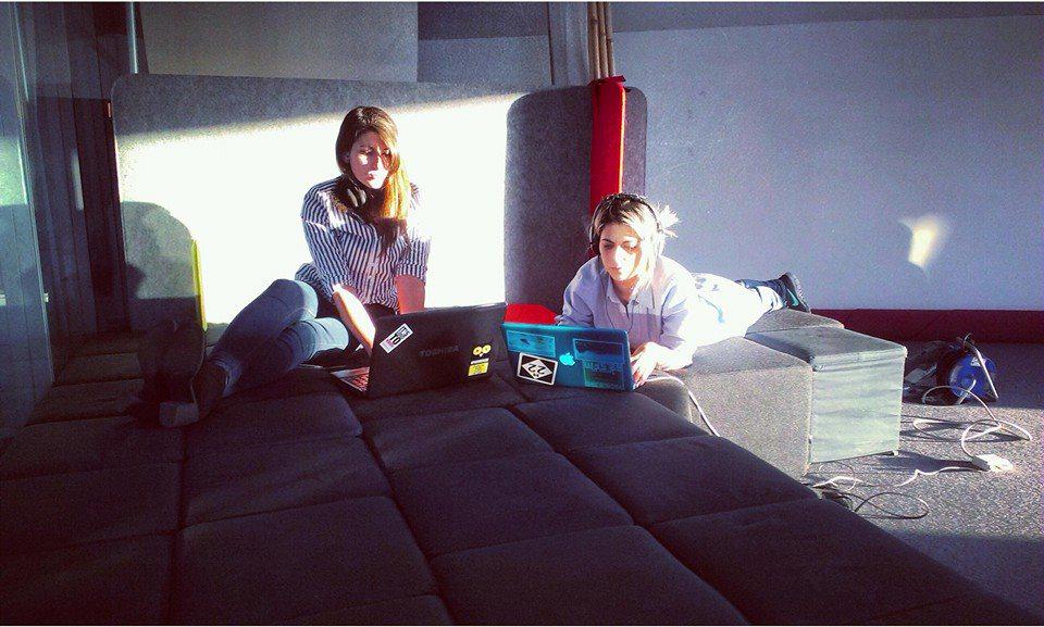 voiceofbalkans's tweet photo. Working atmosphere Balkan style :) cc @IAldijana @ivonezy http://t.co/EOAdqS9cIn
