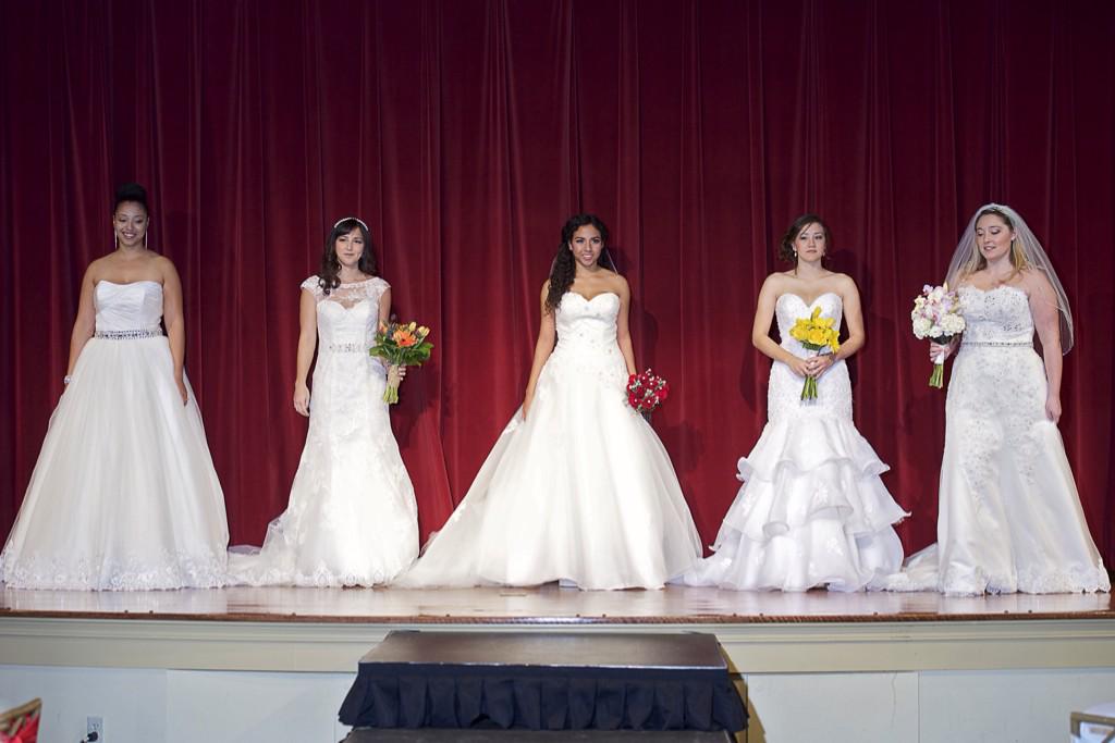 FoxPhotoVA's tweet photo. Sneek peek from Sunday's 2nd Annual Bridal Show at @Colonialheritag ! http://t.co/R2ELBnTM4P