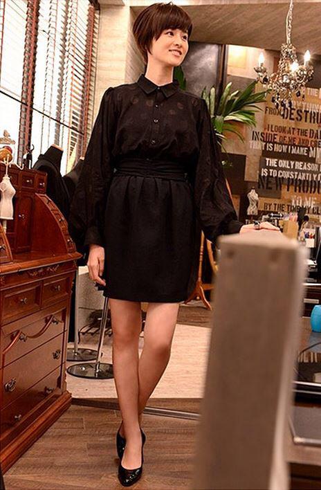 Firstclass Fashion Twitterissa 第４話 向井山華 鈴木ちなみ衣装 ブラウス Limi Feu スカート Snidel シューズ Rev K Shop Firstclass ファーストクラス Firstclass 向井山華 鈴木ちなみ T Co Ms374is7ti