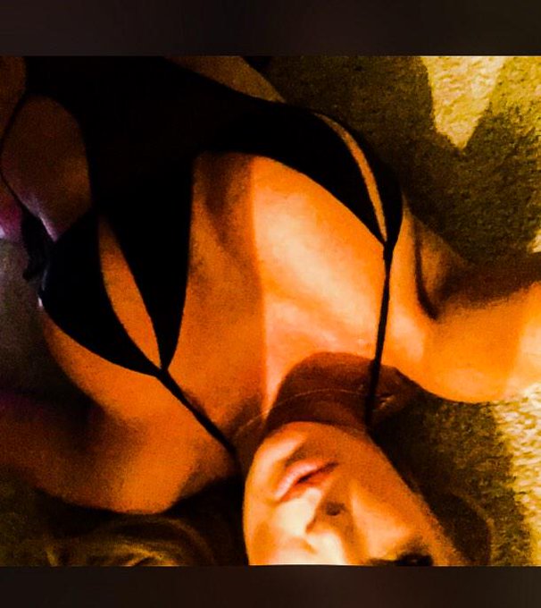 Things are Looking Up!! #staytuned #lightscameraaction #tinatimeLadyJ  #nostruggle Love my bbgirl @JennaBentley07<a href="/tag/staytuned"class="tags">#staytuned</a><a href="/tag/lightscameraaction"class="tags">#lightscameraaction</a><a href="/tag/nostruggle"class="tags"><span>#nostruggle</span></a><a href="/tag/tinatimeladyj"class="tags"><span>#tinatimeladyj</span></a>