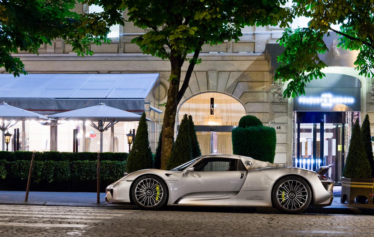 PorschePosts's tweet image. Porsche 918 #gameover