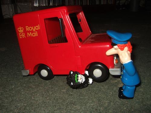 GreendaleUKIP's tweet photo. Awful accident when Pat tried to recreate the @UKIP 'Farage in a van' xmas card....hopefully Jess will be OK http://t.co/xqehyBGLdc
