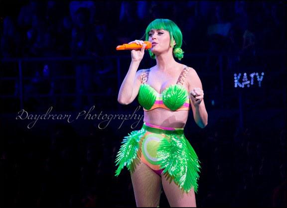 mythoughts8's tweet photo. @katyperry you're so #gorgeous #PrismaticWorldTour #Melbourne #daydreamphotography http://t.co/5XrgQ2RtzC