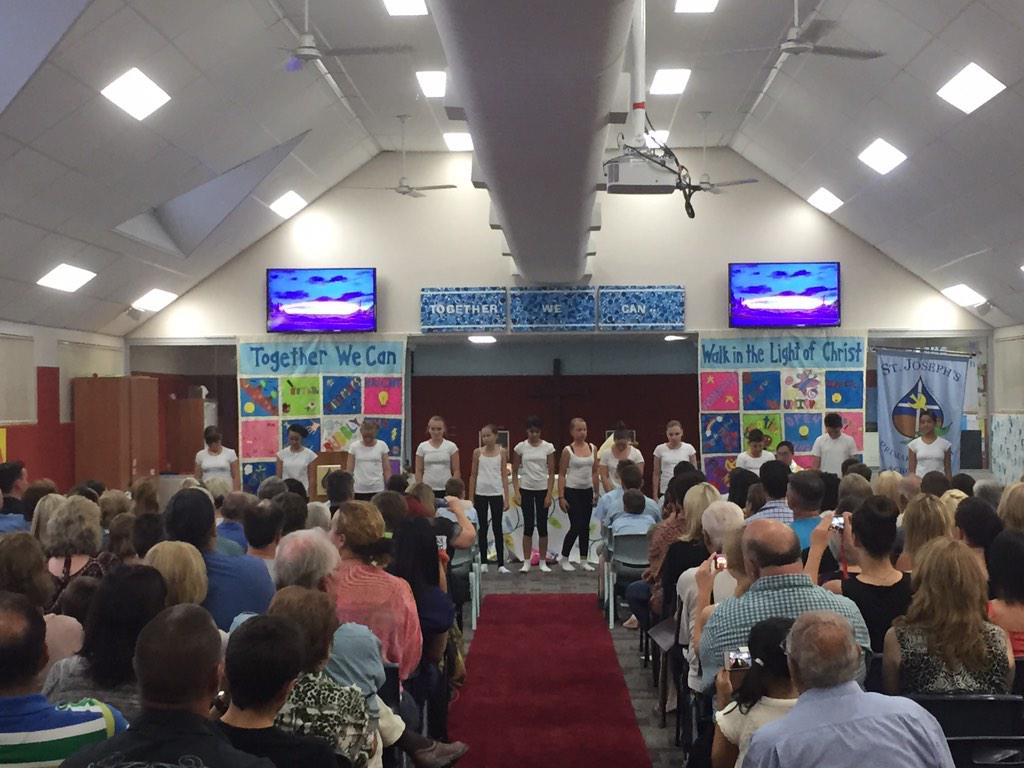 SJSyr62014's tweet photo. Graduation mass @StJosephsS walking in the light of Christ http://t.co/ACdlcVOdmQ