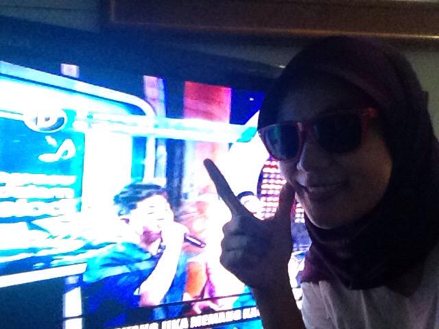 MeRiKana's tweet photo. @netmediatama #netmiliuner_1 nonton berpacu dlm melodi seru bisa karoke bareng gratissszzz cloe : D http://t.co/7FKhcqZ7OH