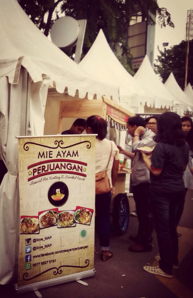 Serbuuuuu!!!! Kita masih ada 3 hari kedepan yaaa bro sist..only at Plaza Festival,kuningan. 😘