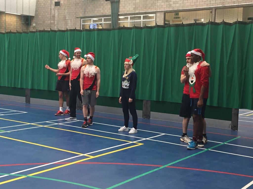 pinkproblems14's tweet photo. Looking Christmas cracking today @RedHotDaawgs #UobSportEd1415 http://t.co/FaucNcQDVP