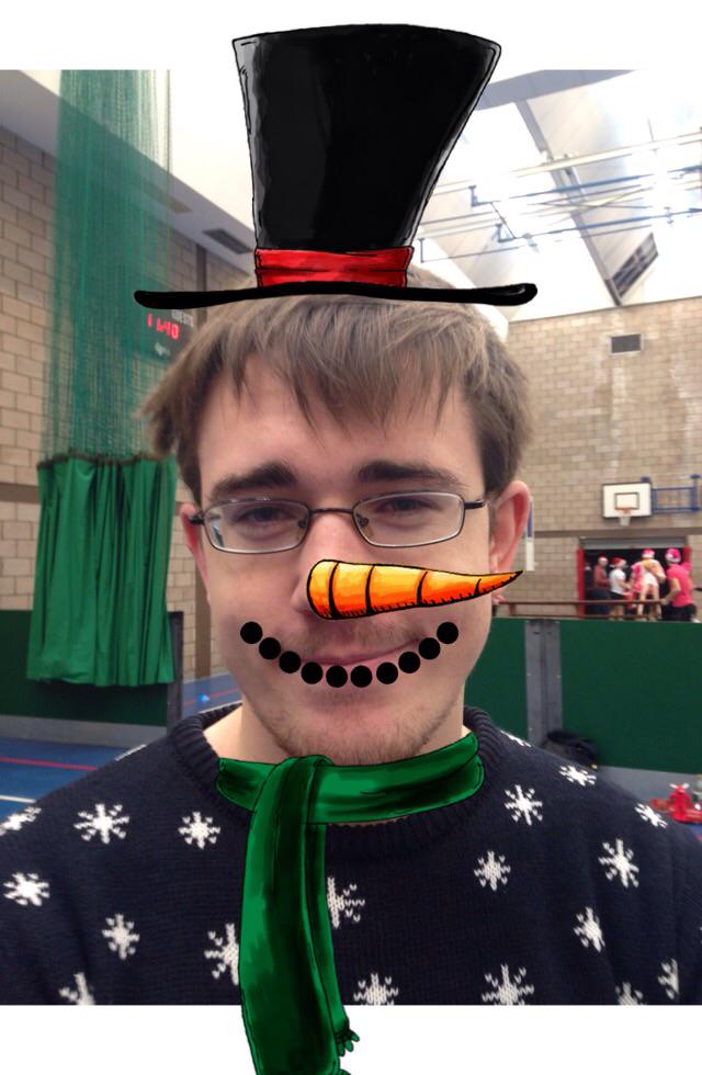 Frisbeasts_'s tweet photo. Snowman Connor! #uobsported1415 http://t.co/8Hhl9gZ5EE